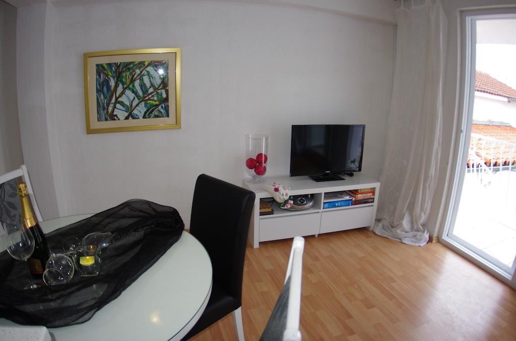 Apartments Lux Makarska Szoba fotó